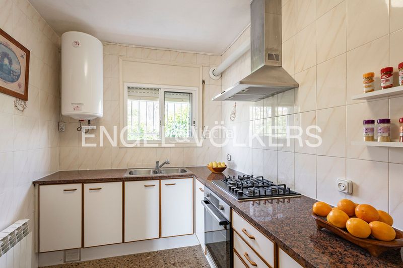 Foto 2137e976-9902-44c4-8895-48798825426b. Casa amb calefacció piscina a Mediona