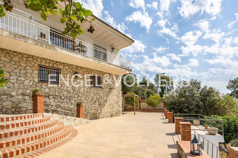 Foto 439faefb-99f4-400a-9918-79cc6b916d27. Casa amb calefacció piscina a Mediona