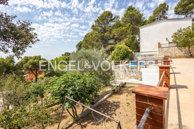 Foto 69aa9fcb-e522-476e-9cea-25c72518609b. Casa amb calefacció piscina a Mediona