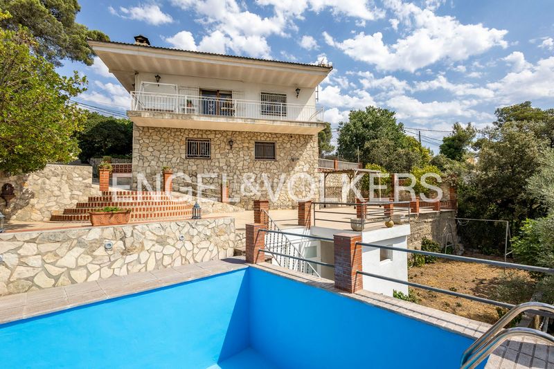 Foto d5867fc7-5452-4f8f-ab6d-d689391e1a6d. Casa amb calefacció piscina a Mediona