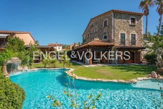 Casa adossada a Argelaguer. Exclusiva casa rural en agelaguer