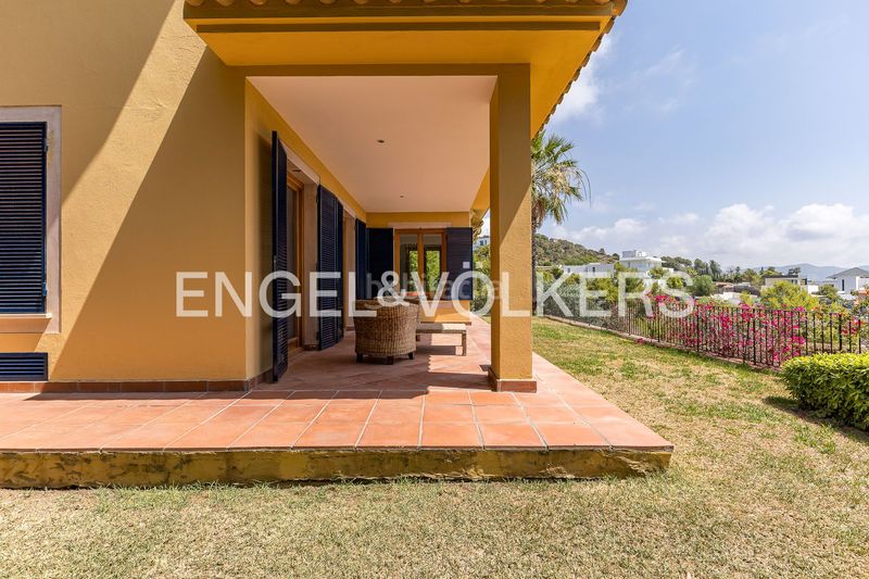 Foto e85a20d2-9d86-403e-bc04-87c1d79cefca. Casa amb calefacció aparcament piscina a Can Girona - Terramar - Vinyet Sitges