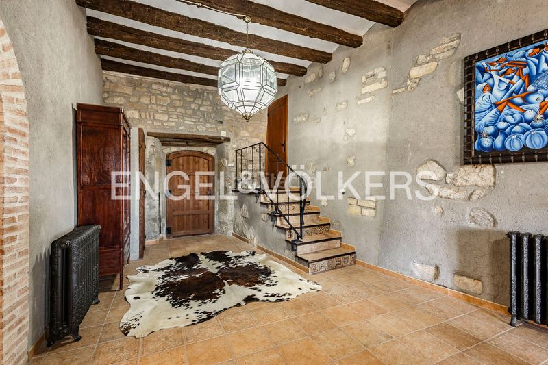 Foto 978d29a4-f6a9-4560-9058-a90b701932d0. Casa amb calefacció aparcament piscina a Calonge de Segarra