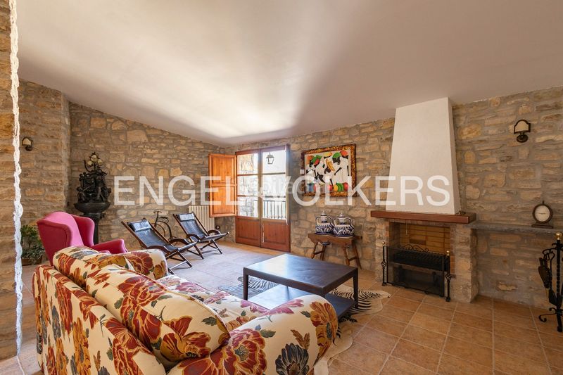 Foto ca25a61a-5bb6-4e86-96c9-be3ddd9c5389. Casa amb calefacció aparcament piscina a Calonge de Segarra