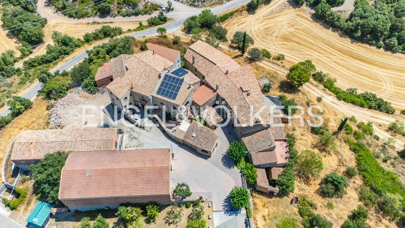 Foto da2ae401-7353-4e30-8d74-b31a02008448. Casa amb calefacció aparcament piscina a Calonge de Segarra