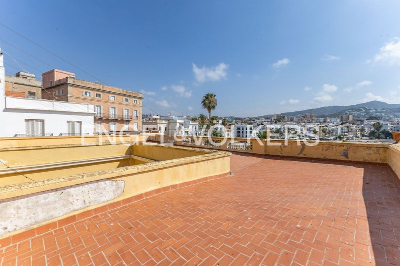 Foto a2c0efe2-af2b-4637-b881-67053578f18c. Xalet amb calefacció aparcament a Centre Sitges
