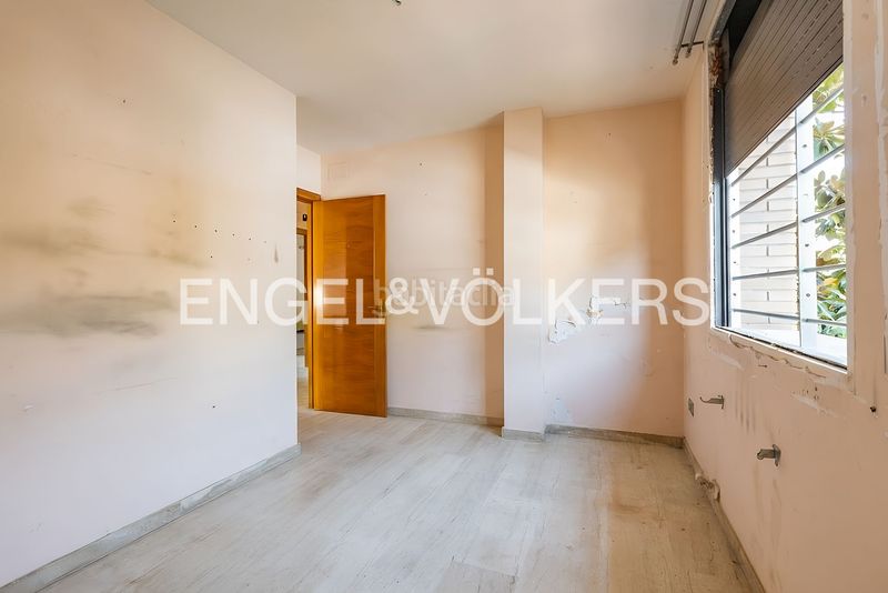 Foto 43b7d1c4-de13-49de-b4d3-4e2a7eca87c3. Casa amb calefacció aparcament piscina a Eixample - Can Bogunyà Castellar del Vallès