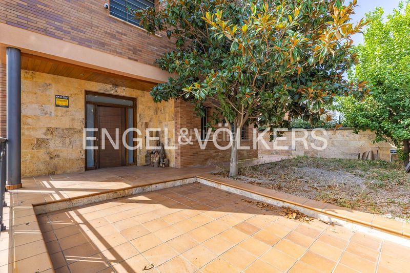 Foto 585afd67-f8d2-4872-879a-5e38fe800bfe. Casa amb calefacció aparcament piscina a Eixample - Can Bogunyà Castellar del Vallès