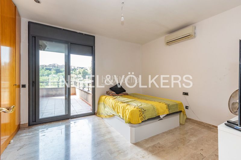 Foto bc641abc-767f-4220-892d-dcf17c99fd50. Casa amb calefacció aparcament piscina a Eixample - Can Bogunyà Castellar del Vallès