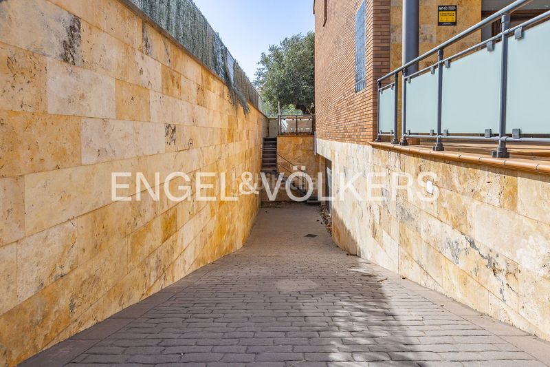 Foto e7065f57-89b8-4b4f-82fe-76f3eb66f539. Casa amb calefacció aparcament piscina a Eixample - Can Bogunyà Castellar del Vallès
