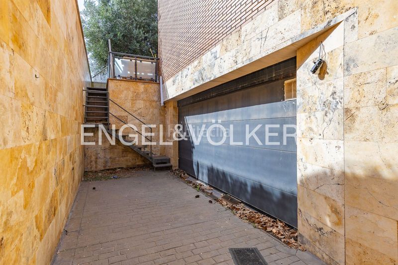 Foto ed9eba77-1e3a-43b9-bdca-d2cc3c402149. Casa amb calefacció aparcament piscina a Eixample - Can Bogunyà Castellar del Vallès