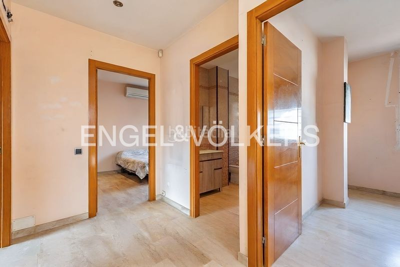 Foto ee8d2f5d-6c4f-446b-a5c4-4f9266935f67. Casa amb calefacció aparcament piscina a Eixample - Can Bogunyà Castellar del Vallès