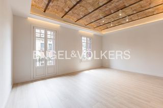 Etagenwohnung in Dreta de l´Eixample. Exclusivo piso en consell de cent