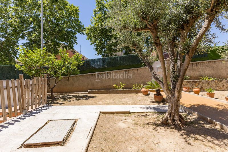 Foto 6029f797-1387-470e-a3d4-00ae4fc1d509. Casa amb calefacció aparcament piscina a Torrent Ballester Viladecans