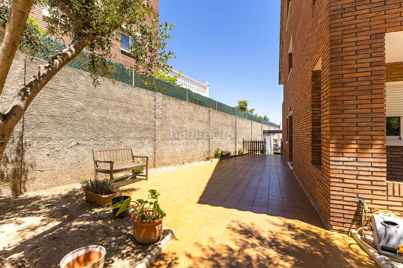 Foto b074023c-e30a-442c-880a-221011307922. Casa amb calefacció aparcament piscina a Torrent Ballester Viladecans