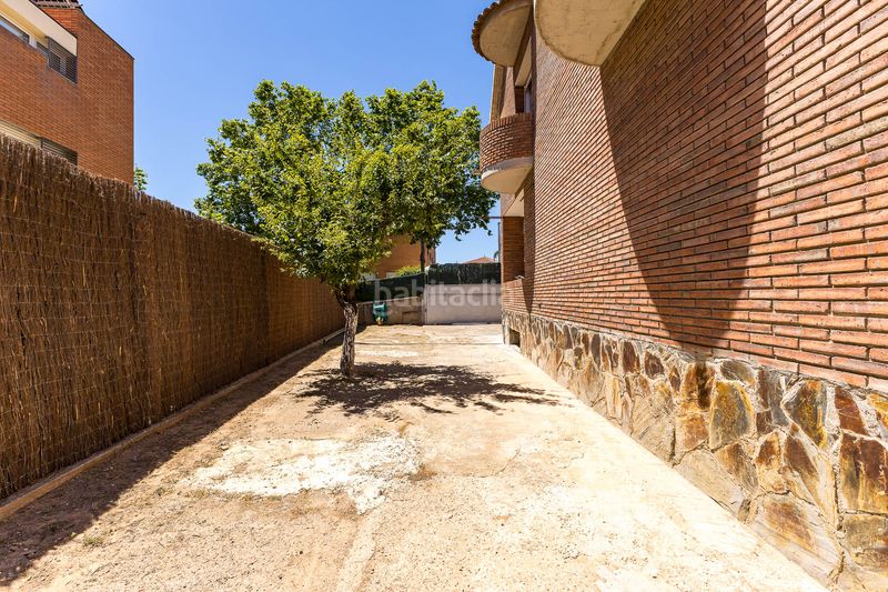 Foto cb6c4eee-af8b-404e-b39c-6f3f5ee0941a. Casa amb calefacció aparcament piscina a Torrent Ballester Viladecans