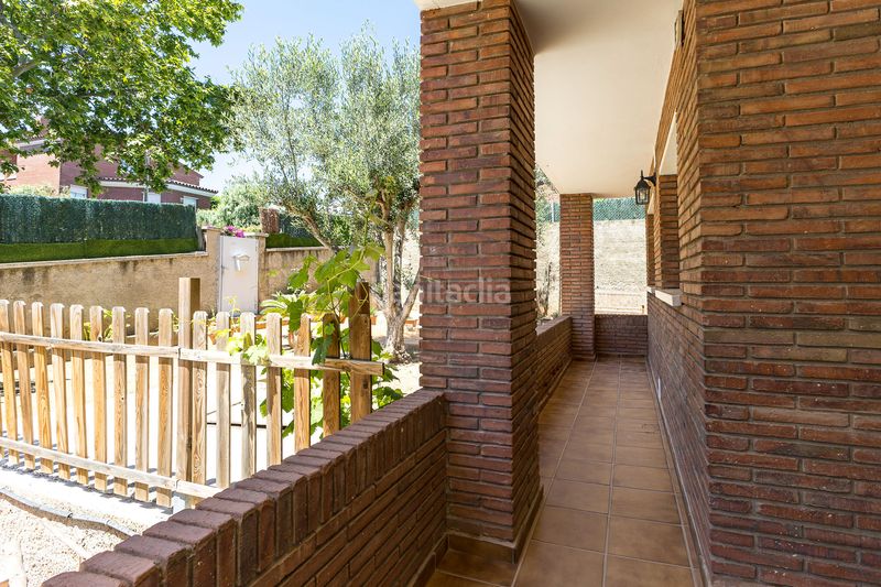 Foto e51a8c97-b214-45fc-8e29-40b65fcb0fa0. Casa amb calefacció aparcament piscina a Torrent Ballester Viladecans