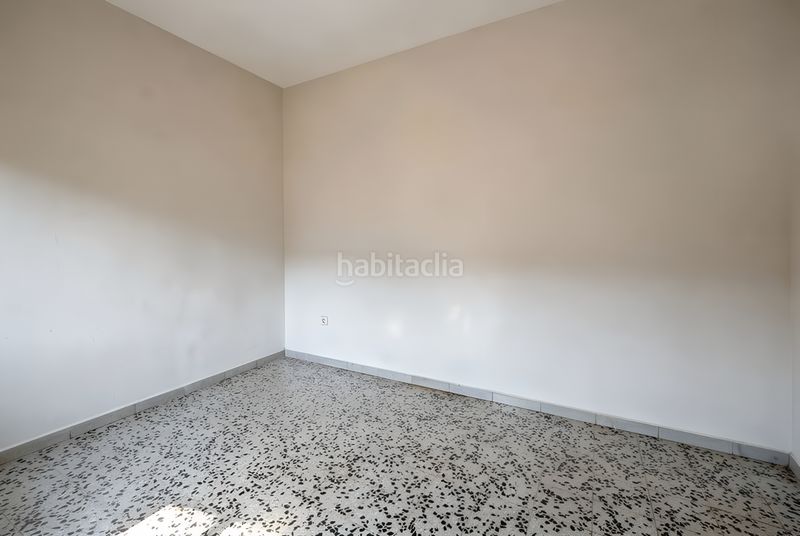 Foto 15cffb07-e42f-40cf-bf11-65a340b6af17. Casa amb calefacció aparcament a Torrelles de Llobregat