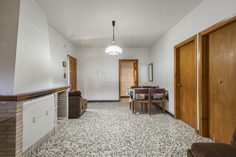 Foto ada65ac0-327a-4d10-87eb-100fc13a9066. Casa amb calefacció aparcament a Torrelles de Llobregat
