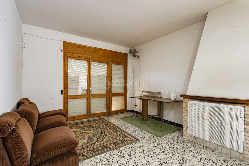Foto e09ba532-ab76-40b3-ad82-32995a185cf3. Casa amb calefacció aparcament a Torrelles de Llobregat
