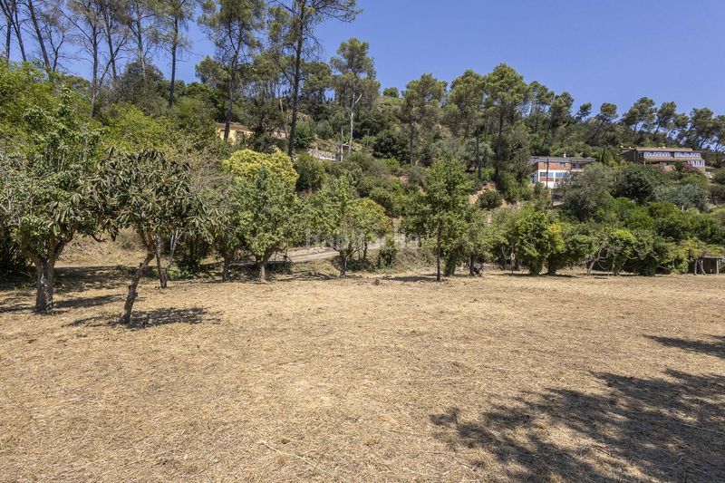 Foto f68e3595-1950-4b76-9b47-0f3af987c9b5. Casa amb calefacció aparcament a Torrelles de Llobregat