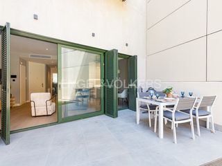 Rent Flat in Barri de les Corts. Exclusivo piso con jardín privado