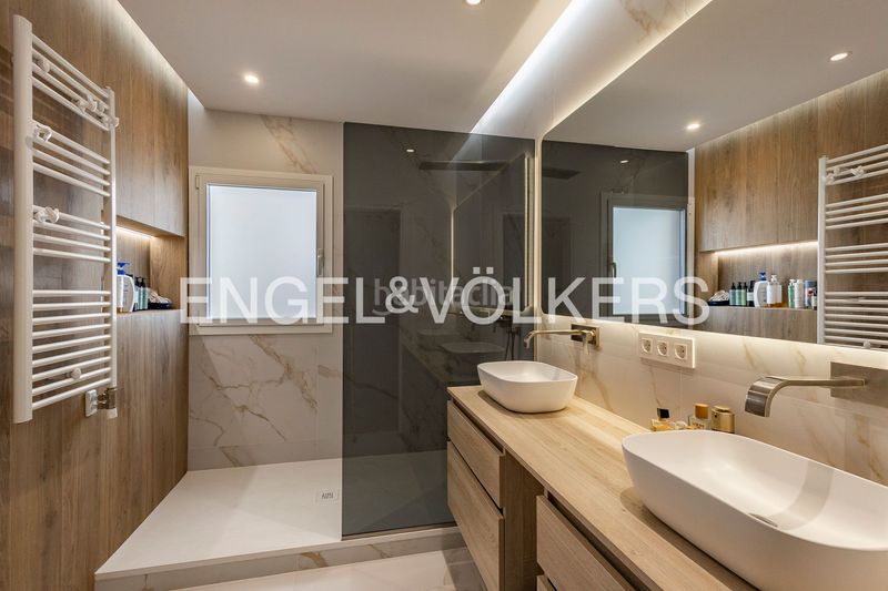 Foto 17b27d17-78a9-4e96-8e68-e69f676af22e. Apartamento casa con espacios independientes en la miranda en Sant Just Desvern