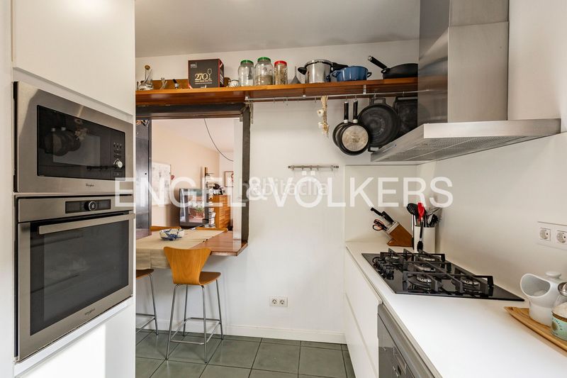 Foto 799deffb-d794-4b3d-b238-6cd004f7cae5. Apartamento casa con espacios independientes en la miranda en Sant Just Desvern