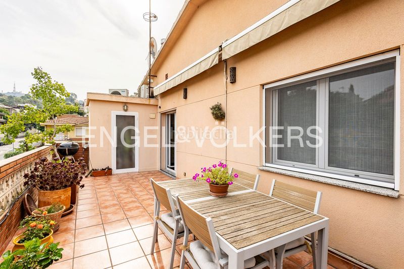 Foto c491e935-635f-4d30-a229-8a46d526de40. Apartamento casa con espacios independientes en la miranda en Sant Just Desvern