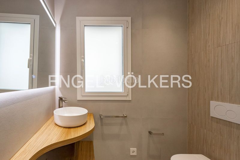 Foto e6a572d2-e9fd-49af-8f9d-1c72dc53ef65. Apartamento casa con espacios independientes en la miranda en Sant Just Desvern