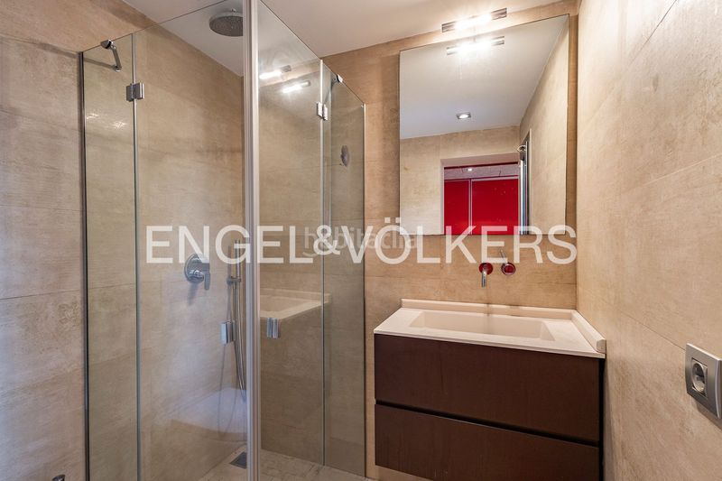 Foto f96997d1-9528-40ba-b567-e52958872f47. Apartamento casa con espacios independientes en la miranda en Sant Just Desvern