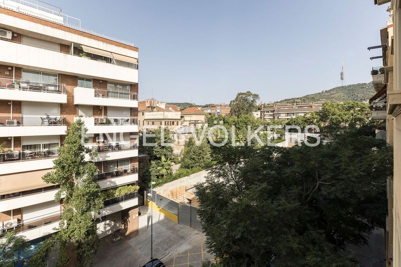 Foto b425fc9e-34e6-451e-8bb6-d91dc4446641. Pis amb calefacció aparcament a Sant Gervasi - Bonanova Barcelona