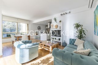 Pis a Tres Torres. Luminoso piso a la venta en tres torres