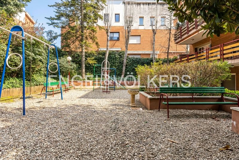 Foto 0af27f96-9f28-465c-9ab7-34e584f7842d. Pis amb calefacció piscina a Eixample Sant Cugat del Vallès