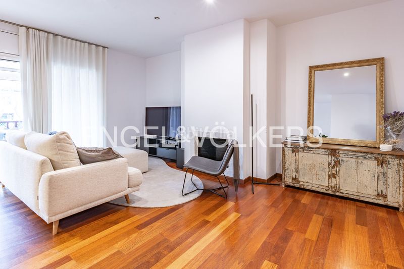 Foto bb1a64b8-4c20-4fa9-8d8e-3a849079a939. Pis amb calefacció piscina a Eixample Sant Cugat del Vallès