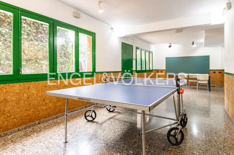 Foto eaf8f41d-6168-4d5d-a64c-bb8441cdff9c. Pis amb calefacció piscina a Eixample Sant Cugat del Vallès