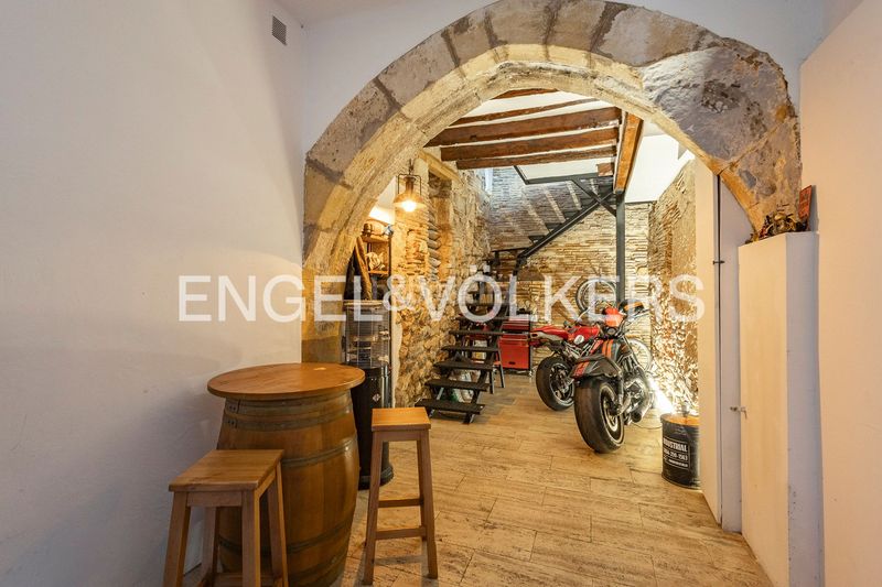 Foto b736249d-7352-428d-8df1-764531a09066. Casa amb calefacció aparcament a Part Alta Tarragona