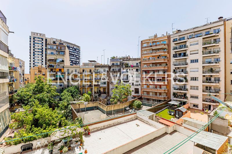 Foto e8e6f47b-a432-4763-bfd5-017ebcca5d6e. Pis amb calefacció a Dreta de l´Eixample Barcelona
