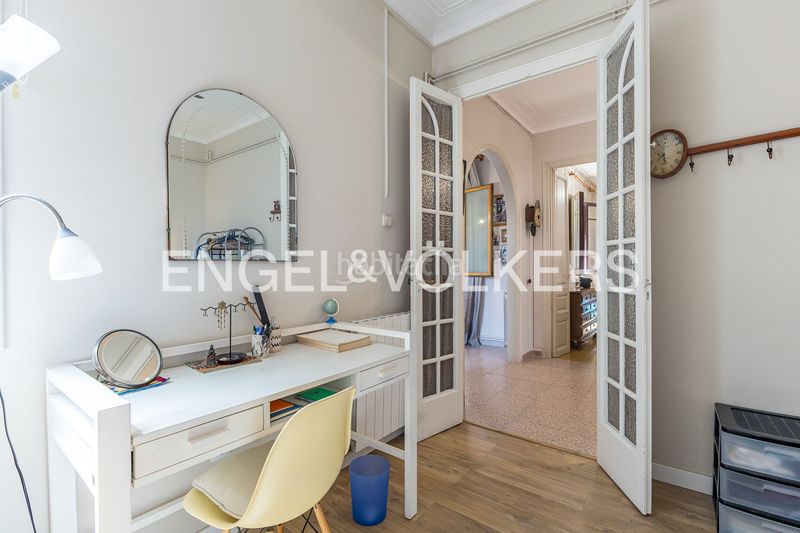 Foto 0d374320-eac0-4fdf-8c1d-598c790d6d80. Àtic amb calefacció a Dreta de l´Eixample Barcelona