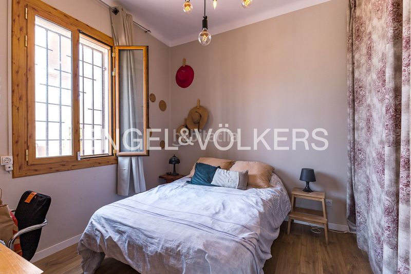 Foto 561bd5ab-32f2-4d44-b3be-40e089584787. Àtic amb calefacció a Dreta de l´Eixample Barcelona