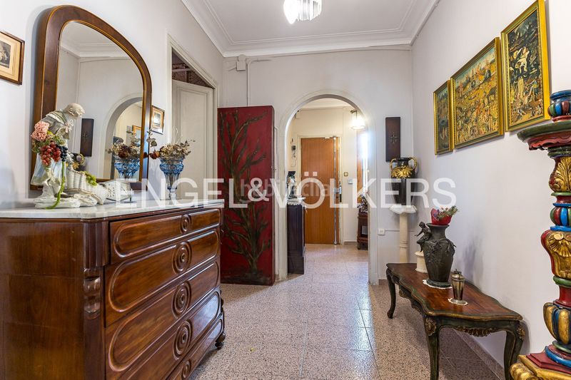 Foto 86d9ade2-f722-4390-998e-05e28dfb5b34. Àtic amb calefacció a Dreta de l´Eixample Barcelona