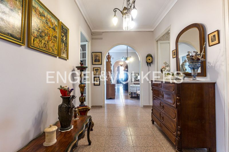 Foto a7c39747-f3f0-4e94-bcf0-73c499c2bcef. Àtic amb calefacció a Dreta de l´Eixample Barcelona
