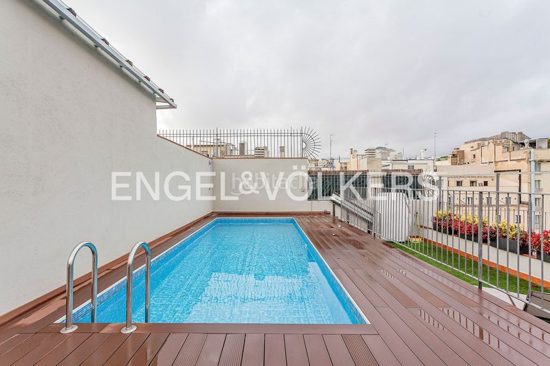 Foto fce09a2d-88e1-4e75-80e5-772c6698389b. Pis amb calefacció piscina a Dreta de l´Eixample Barcelona