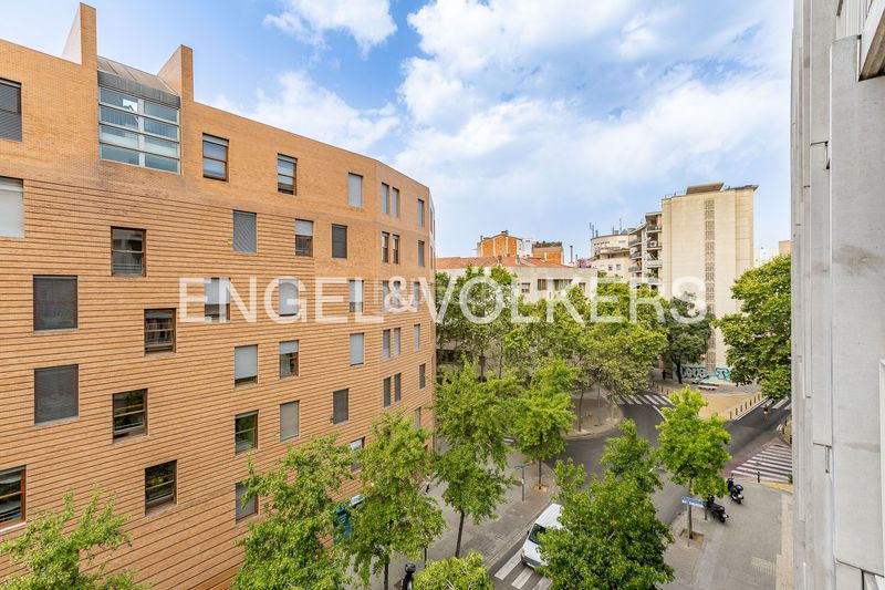 Foto 99697839-9723-4b7f-8149-f1f6122336a0. Àtic amb calefacció aparcament a Centre Sabadell