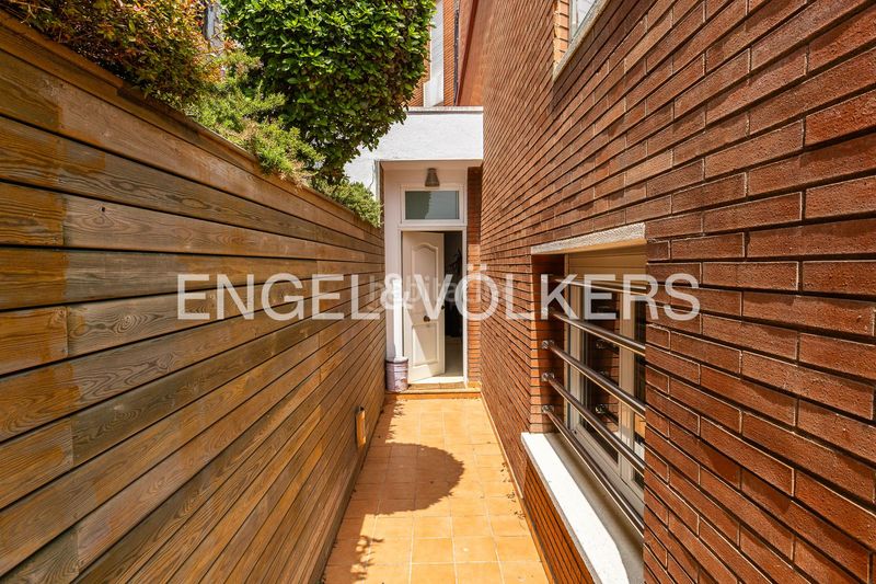 Foto a3d1d19d-ba26-43c4-81b4-d1b5fa1caff6. Casa amb calefacció aparcament piscina a Califòrnia-Santa Madrona Masnou (El)