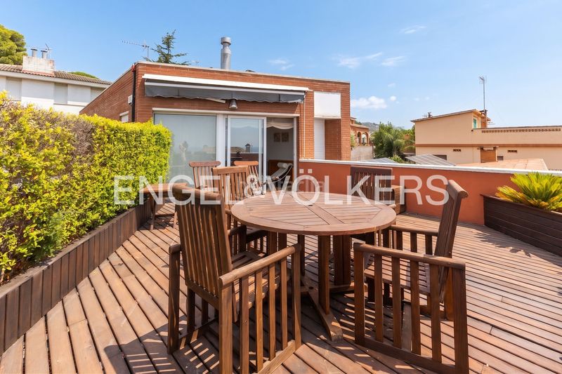 Foto f29512d1-6afa-47c3-a8a2-c78533a85a78. Casa amb calefacció aparcament piscina a Califòrnia-Santa Madrona Masnou (El)
