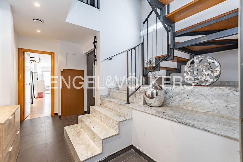 Foto 5f4c2960-1350-46d4-b546-4639880754e5. Casa adossada amb calefacció aparcament a Gràcia Sabadell