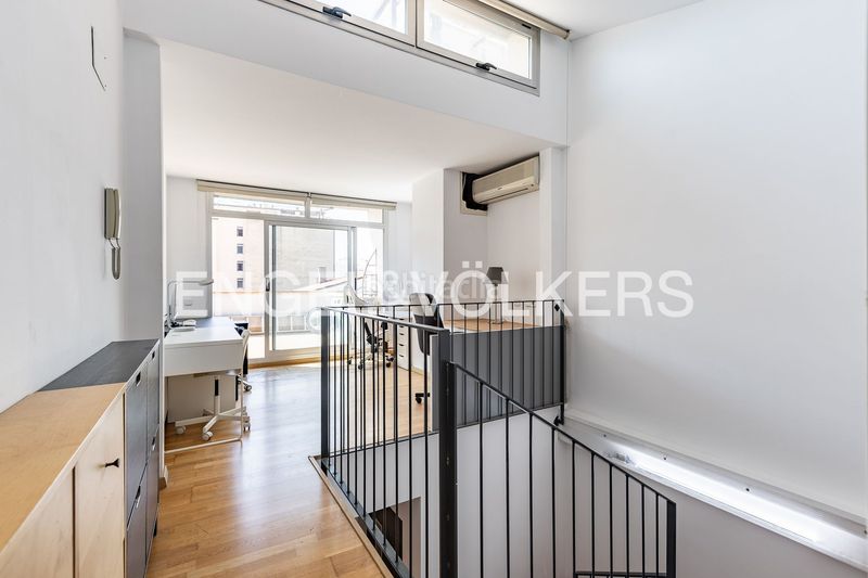 Foto 9837ac47-157d-4045-9dea-f1bd81fe5cbd. Casa adossada amb calefacció aparcament a Gràcia Sabadell