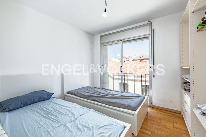 Foto b4cbc5f9-2a90-45d1-8ce1-a02d53f7d46e. Casa adossada amb calefacció aparcament a Gràcia Sabadell