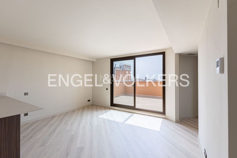 Foto 58a04115-42fb-4045-8e18-8c920df1e758. Àtic amb calefacció a Dreta de l´Eixample Barcelona